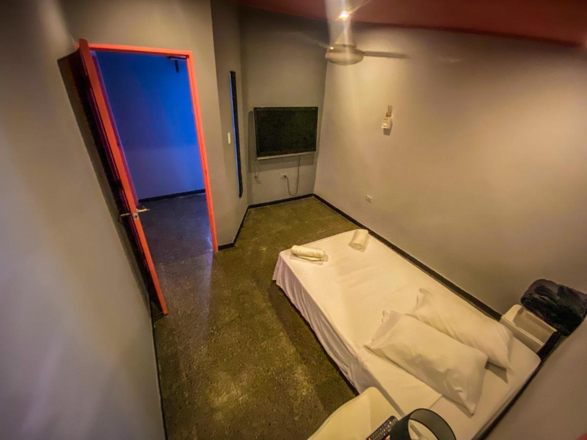 Fardo Hotel Boutique En Ibague - Zona G - Recepcion Digital 24H מראה חיצוני תמונה